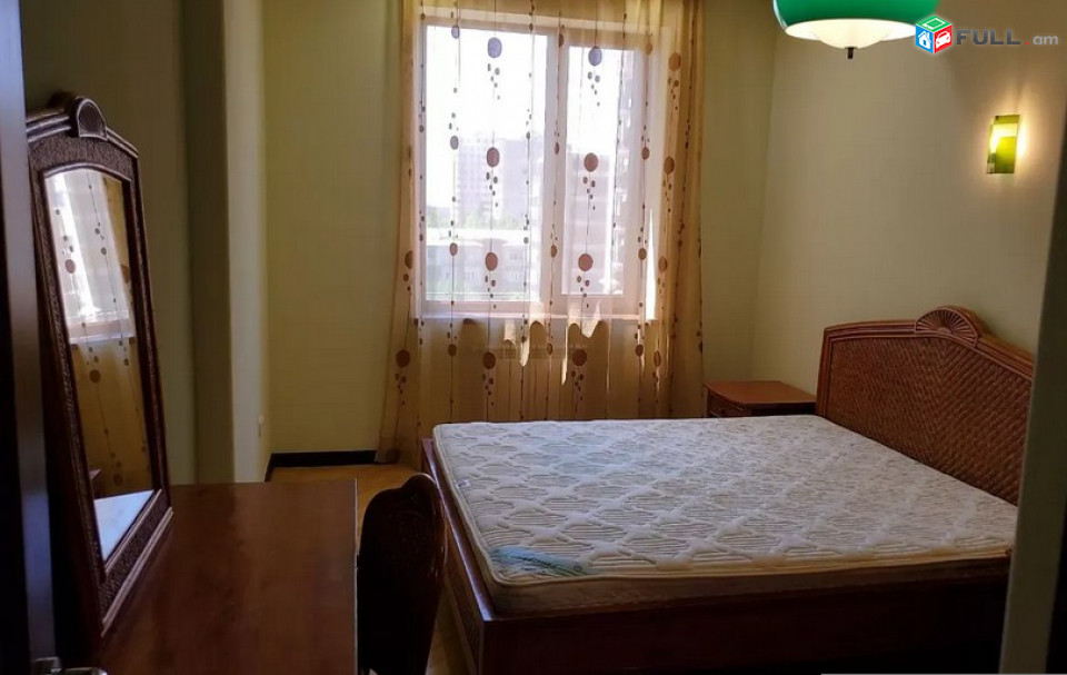 AK6059   Վարձով 3 սենյականոց բնակարան Տոլբուխինի փողոցում 