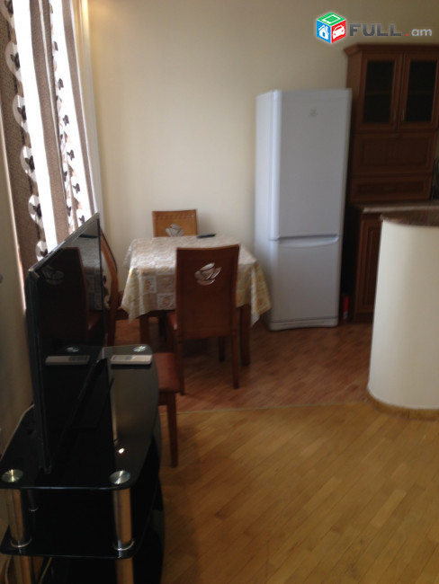 AK10075  Վարձով 2 սենյականոց բնակարան նորակառույց շենքում Եղիշե Չարենցի փողոցում