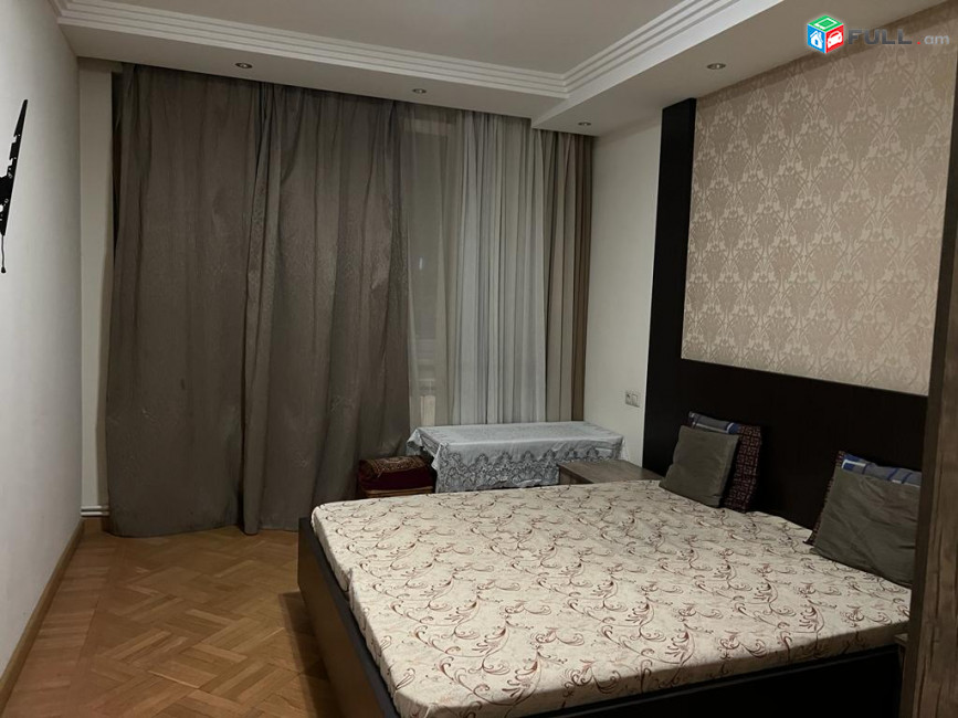 AK10084  Վարձով 3 սենյականոց բնակարան Եզնիկ Կողբացու փողոցում 