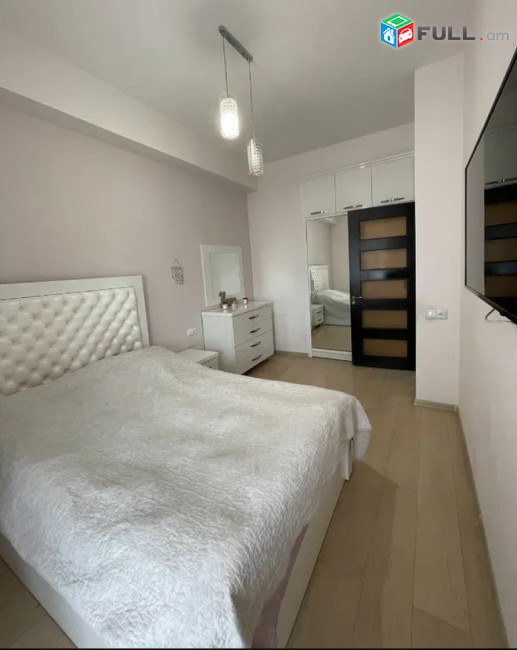 AK10242  Վարձով 3 սենյականոց բնակարան նորակառույց շենքում  Գյուլբենկյան փողոցում