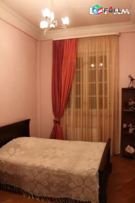 3 սենյականոց բնակարան Ռայկոմում Kod:3AR09