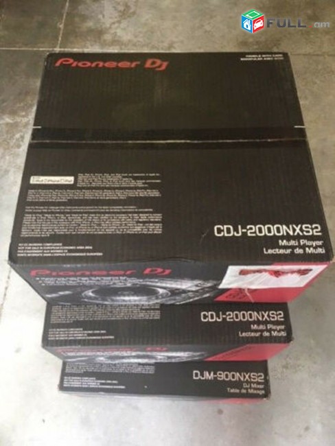 Pioneer CDJ 2000, Pioneer DJM-S9 Mixer, Denon DJ X1800 Prime Mixer