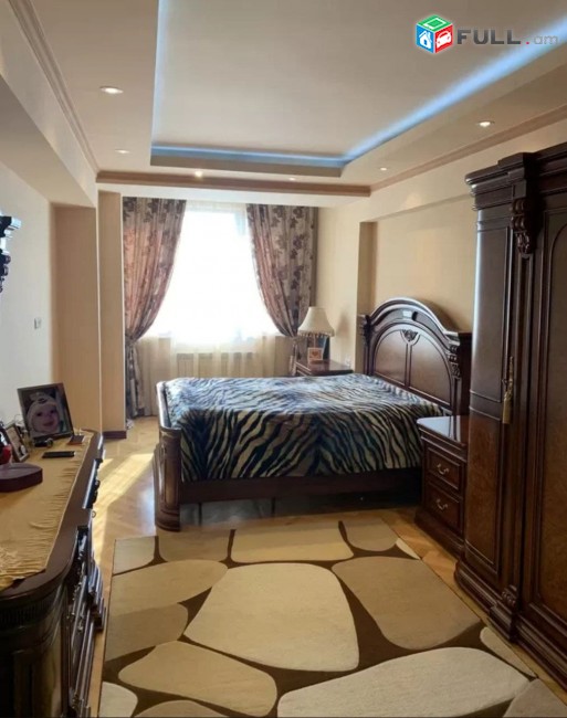 ԿՈԴ—AN69 Վաճառվում Է բնակարան Կենտրոն, Նար-Դոսի փողոց