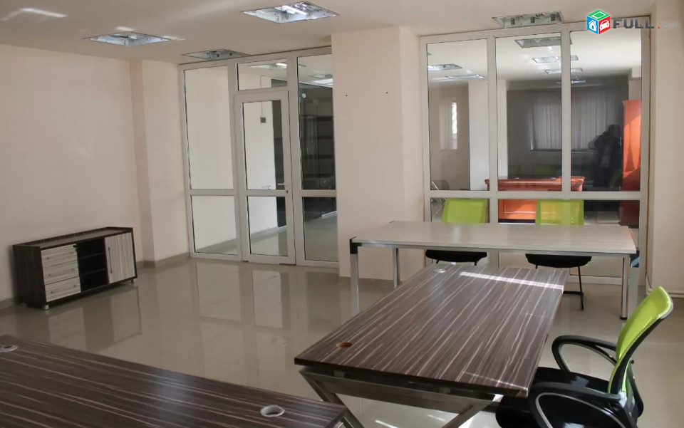 Կոդ FH441  Գրասենյակային տարածք Սայաթ-Նովայի պողոտայում կենտրոնում, 83 ք.մ.