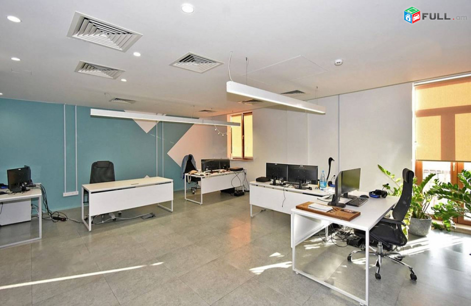 Կոդ KM85  Գրասենյակային տարածք Ամիրյան փողոցում կենտրոնում, 410 քմ