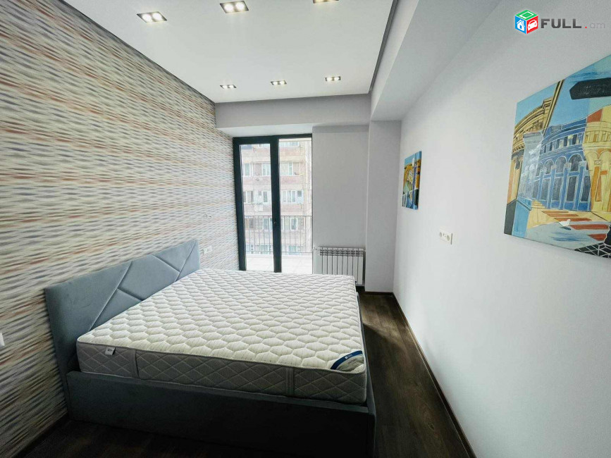 2 սենյականոց բնակարան նորակառույց շենքում Արամ Խաչատրյանի փողոցում 61 ք.մ., բարձր առաստաղներ