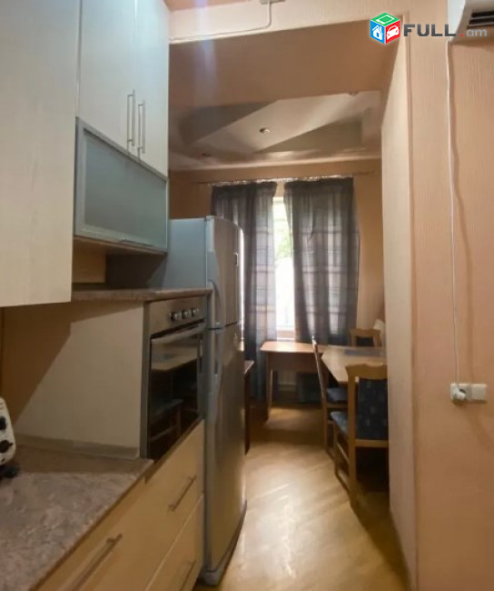AV0139 Վարձով է տրվում 2 սենյականոց բնակարան Մաշտոցի պողոտայում