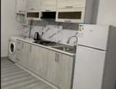 AV0166 Վարձով է տրվում 2 սենյականոց բնակարան Այվազովսկու փողոցում
