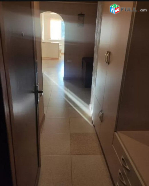 AV0241 Վարձով է տրվում 2 սենյականոց բնակարան Մեսրոպ Մաշտոցի պողոտայում