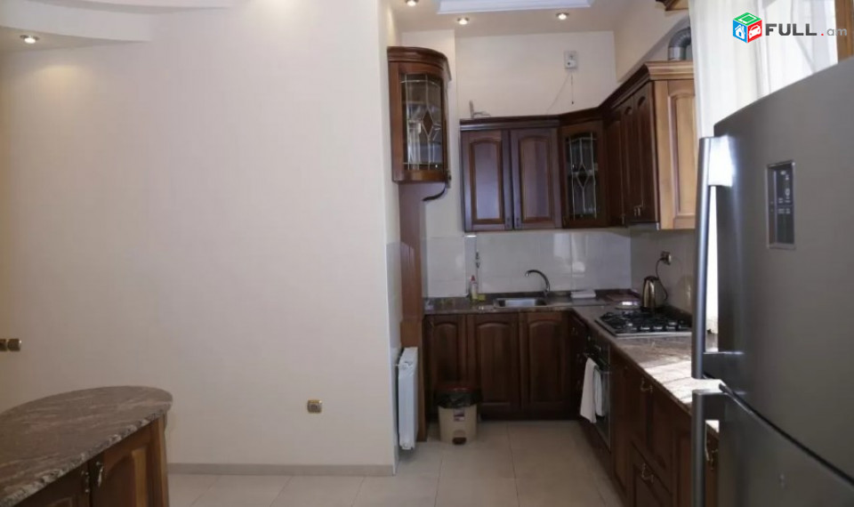 AV0329 Վարձով է տրվում 3 սենյականոց բնակարան Վազեն Սարգսյան փողոցում