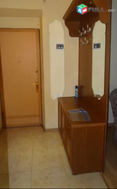 AV0446 Վարձով է տրվում 2 սենյականոց բնակարան Չարենցի փողոցում