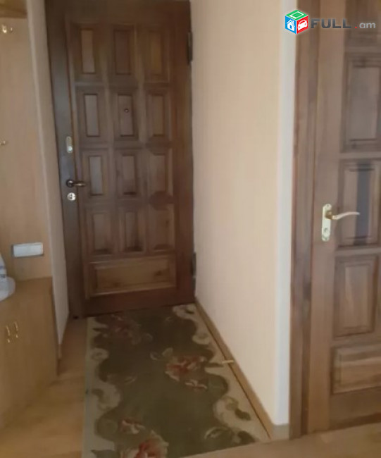 AV0717 Վարձով է տրվում 3 սենյականոց բնակարան Հին Երևանցու փողոցում