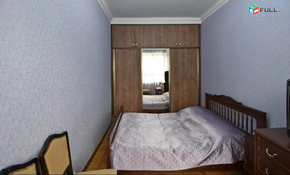 AV0718 Վարձով է տրվում 3 սենյականոց բնակարան Մեսրոպ Մաշտոցի պողոտա