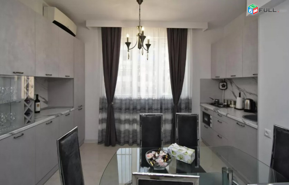 AV0970 Վարձով է տրվում 3 սենյականոց բնակարան Եզնիկ Կողբացու փողոցում