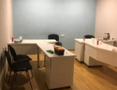 Վարձակալությամբ է տրվում գրասենյակային տարածք Արաբկիրում, Հրաչյա Քոչար փողոցում, 45 ք.մ.