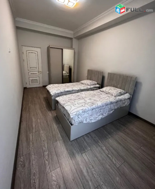 Վարձակալությամբ է տրվում 4 սենյականոց կապիտալ վերանորոգված բնակարան Արաբկիրում, Հակոբ Հակոբյան փողոցում, նորակառույց շենք, 150 ք.մ