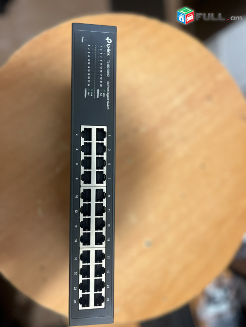 TP-Link 24-Port Gigabit Desktop/Rackmount Switch, 10/100/1000, свитч switch