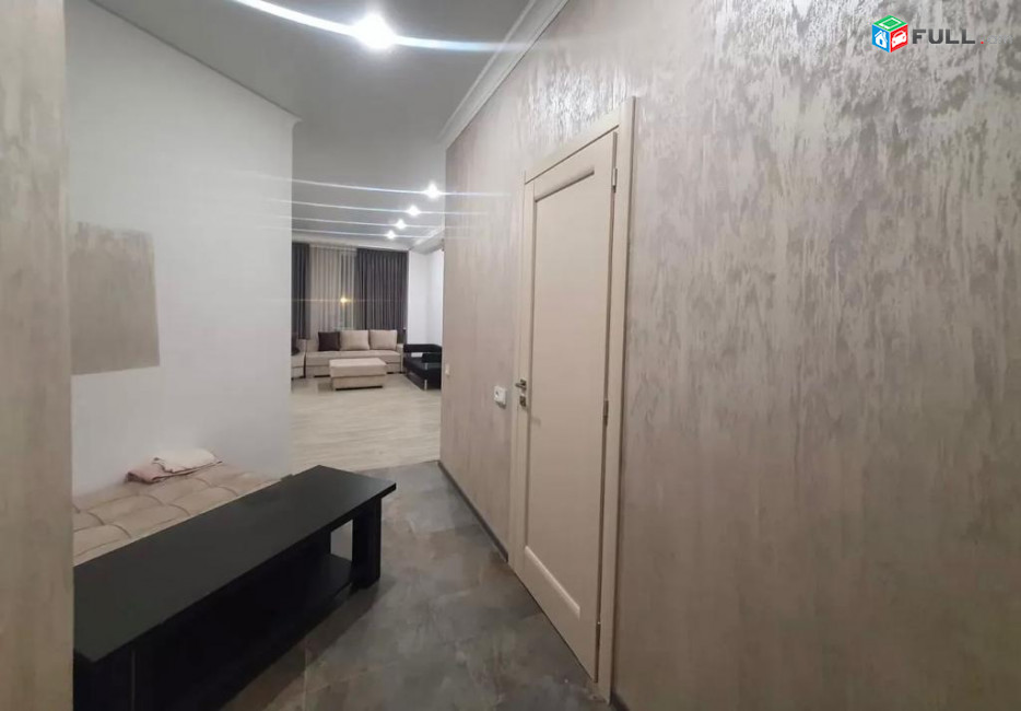 Ընդարձակ 1 սենյականոց բնակարան նորակառույց շենքում Նաիրի Զարյան փողոցում, 54 ք.մ., բարձր առաստաղներ