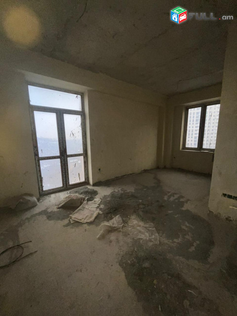 3 սենյականոց բնակարան նորակառույց շենքում Օրբելի եղբայրների փողոցում, 108 ք.մ., 2 սանհանգույց
