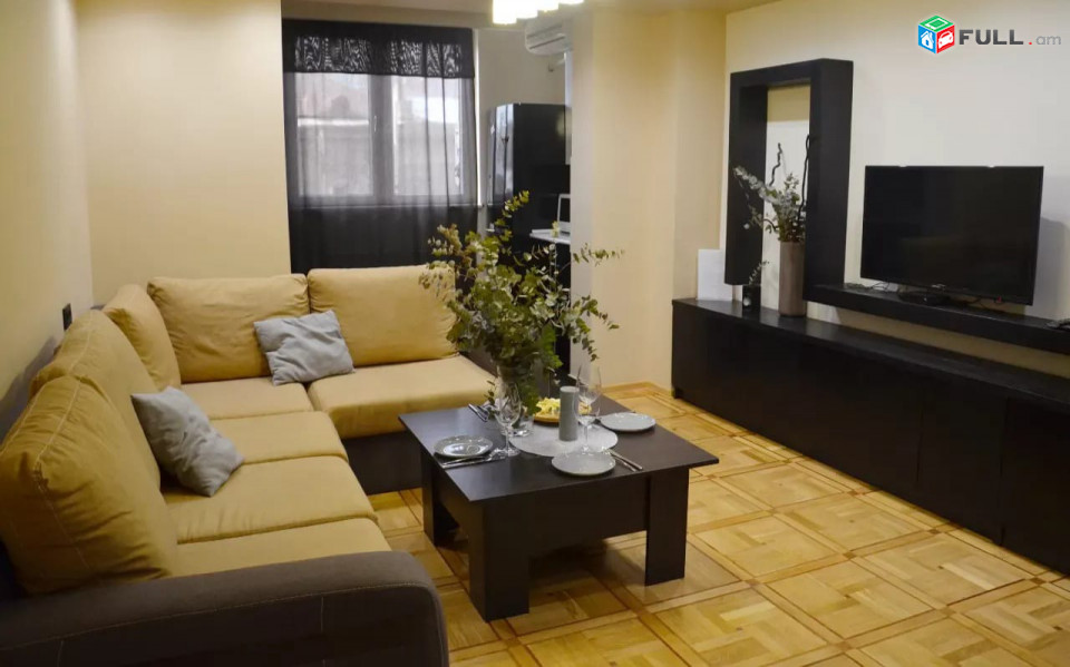 Վաճառվում է 2 սենյականոց բնակարան Հին Երևանցու փողոցում: