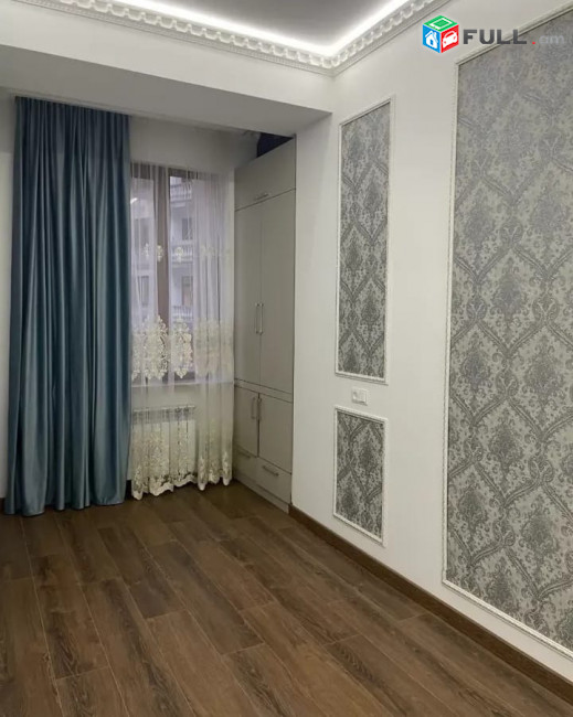 4 սենյականոց բնակարան նորակառույց շենքում Նիկողայոս Ադոնցի փողոցում, 123 ք.մ., 2 սանհանգույց