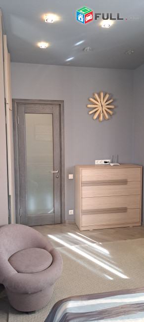 Сдается в аренду на длительный срок 3-комнатная элитарная квартира в новостройке в Ереване 