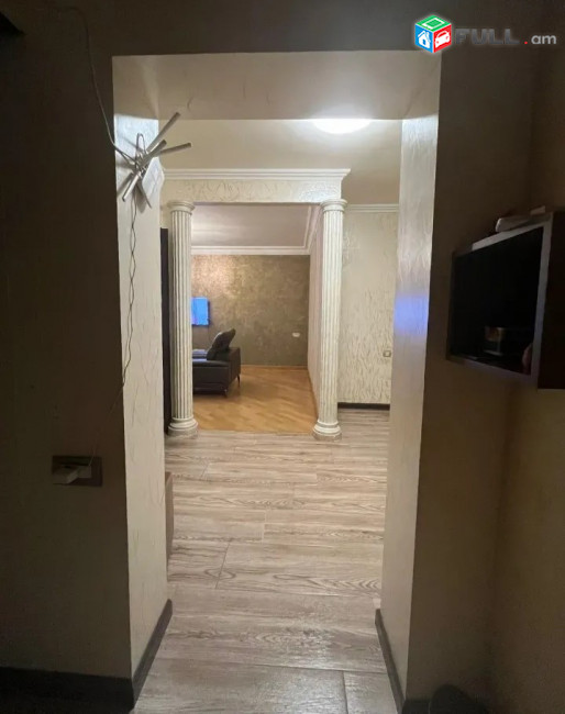 3 սենյականոց բնակարան Կարախանյան փողոցում, 90 ք.մ., 2/9 հարկ, դիզայներական ոճով վերանորոգված