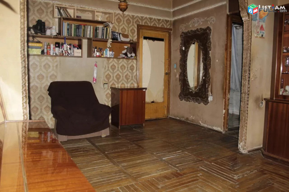 3 սենյականոց բնակարան Եզնիկ Կողբացու փողոցում, 80 ք.մ.