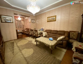 3 սենյականոց բնակարան Հանրապետության փողոցում, 85 ք.մ., բարձր առաստաղներ, նախավերջին հարկ
