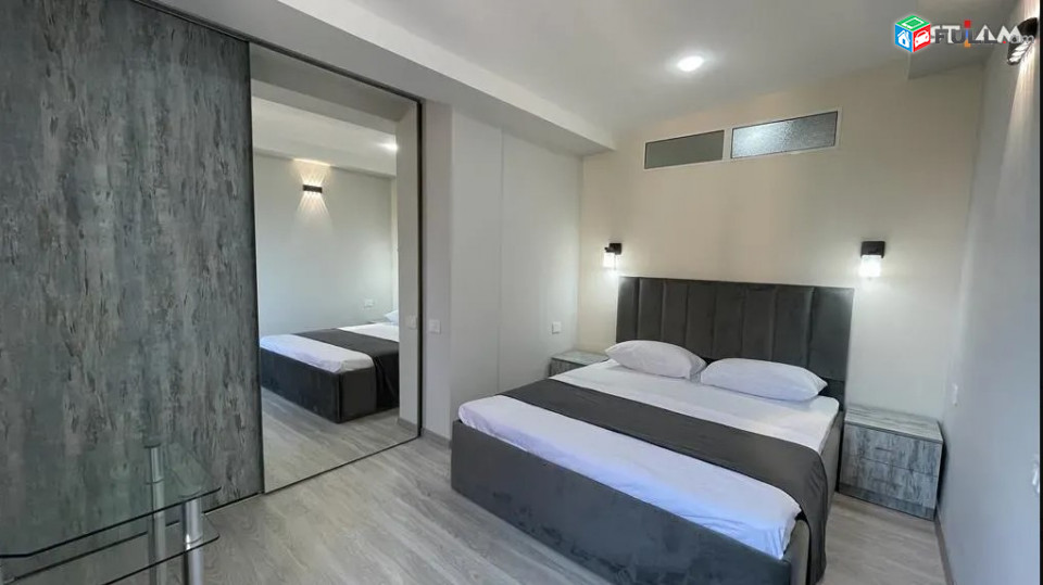 IN0113  Վարձով 3 սենյականոց բնակարան նորակառույց շենքում  Խաչատուր Աբովյանի փողոցում