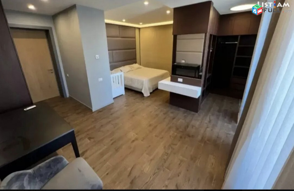 IN0135 Ընդարձակ 5 սենյականոց բնակարան նորակառույց շենքում Քեռու փողոցում, 250 ք.մ., 3+ սանհանգույց