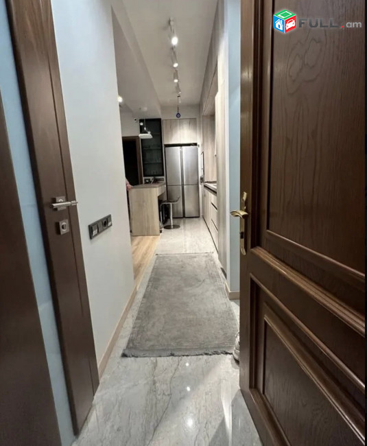 IN0200 Վարձով 3 սենյականոց բնակարան նորակառույց շենքում Եզնիկ Կողբացու փողոցում