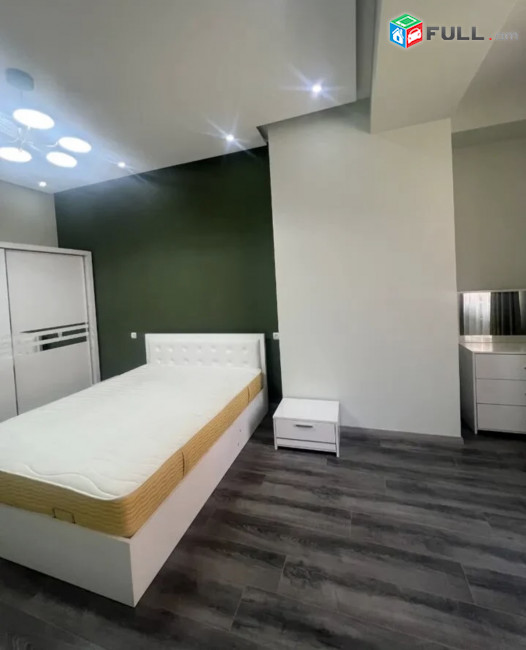 IN0219 Վարձով 4 սենյականոց բնակարան նորակառույց շենքում Ադոնցի փողոցում 