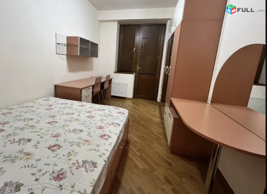 IN0243 Վարձով 4 սենյականոց բնակարան նորակառույց շենքում Եկմալյան փողոցում