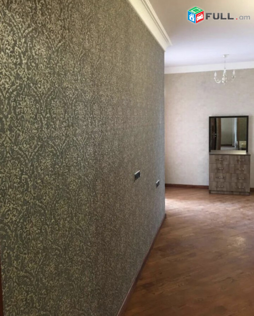 IN0257 Վարձով 3 սենյականոց բնակարան նորակառույց շենքում Վարդանանց փողոցում
