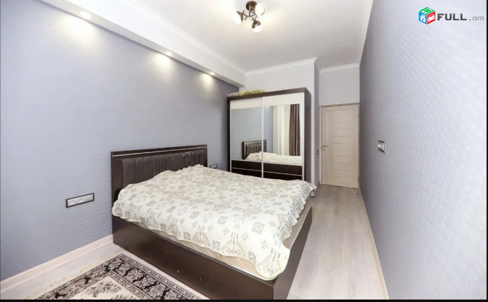 IN0378 Վարձով 3 սենյականոց բնակարան նորակառույց շենքում Ադոնցի փողոցում
