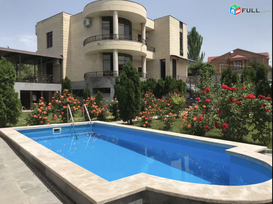IN0672  Երեք հարկանի քարե տուն Արմենակ Արմենակյան փողոցում Նորք Մարաշում