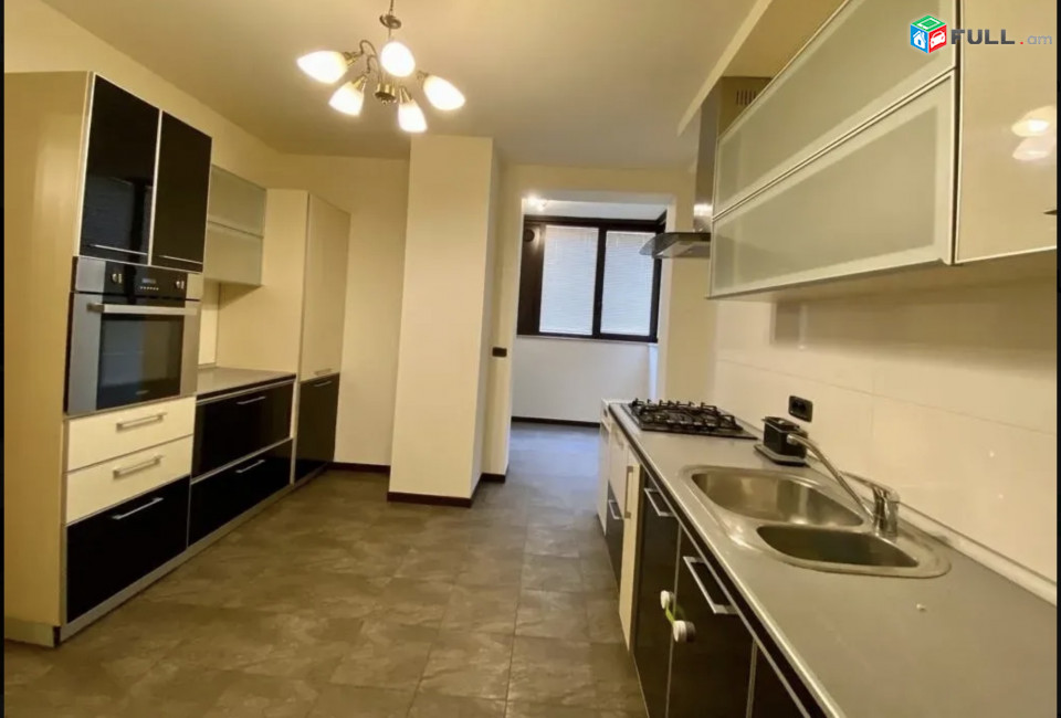 IN0685  Վարձով 3 սենյականոց բնակարան նորակառույց շենքում Վազգեն Սարգսյան փողոցում