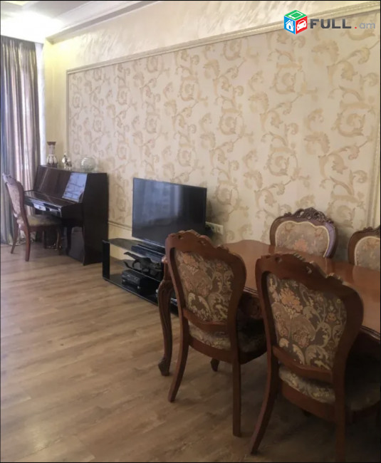 IN0691 Վարձով 3 սենյականոց բնակարան նորակառույց շենքում Արամի փողոցում