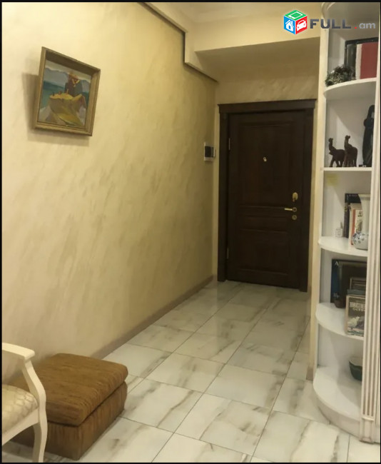 IN0691 Վարձով 3 սենյականոց բնակարան նորակառույց շենքում Արամի փողոցում