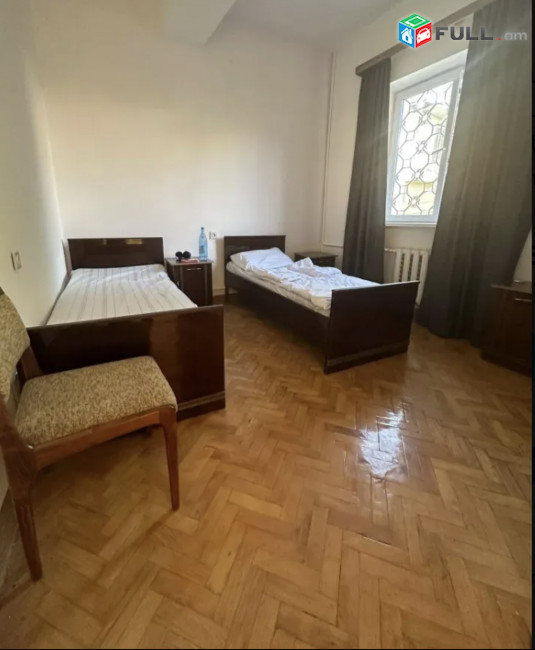 IN0710  Չորս հարկանի քարե ամառանոց Արմենակ Արմենակյան փողոցում Նորք Մարաշում