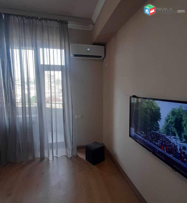 Վաճառվում է մեկ սենյականոց բնակարան Արգիշտի 13 հասցեյում Գլենդել Հիլզ թաղամասում