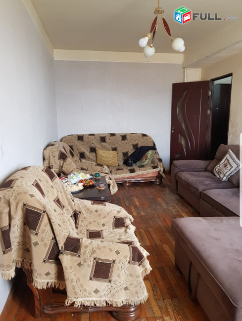 Վաճառվում է 2 սենյակ բնակարան Չարբախ Արարատյան փողոց