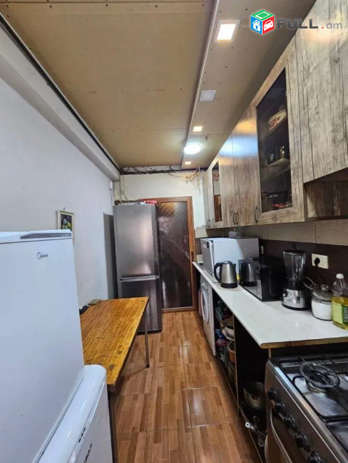 2 Սենյականոց Բնակարան, 64քմ, 9/9 հարկ, Կապիտալ Վերանորոգված