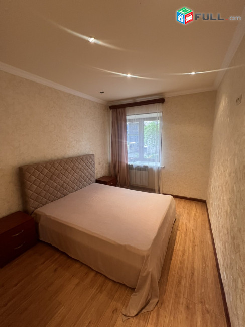 4 սենյականոց բնակարան, Zaqyan Street, 105 քմ, 2/5 հարկ, բարձր առաստաղներ