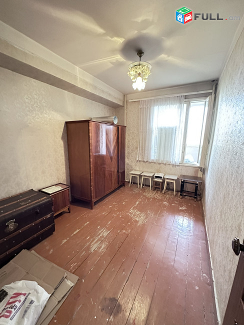 2 սենյականոց բնակարան Արամ Խաչատրյան փողոցում, 43 քմ, մասնակի վերանորոգում