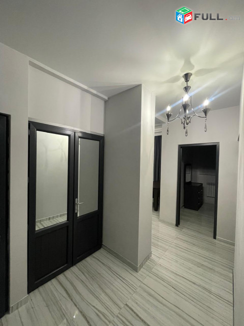 Ընդհանուր 6հատ բնակարան,5հատ բնակարան 1 ննջարանով,1 բնակարան 2 ննջարանով 110քմ կոմերցիոն տարածք,բոլորը տրված է վարձովք կքնարկվի մինչև 150000 դոլարի գույք,գումարած հավելավճարը,կանխիկի դեպքում կզեղջվ