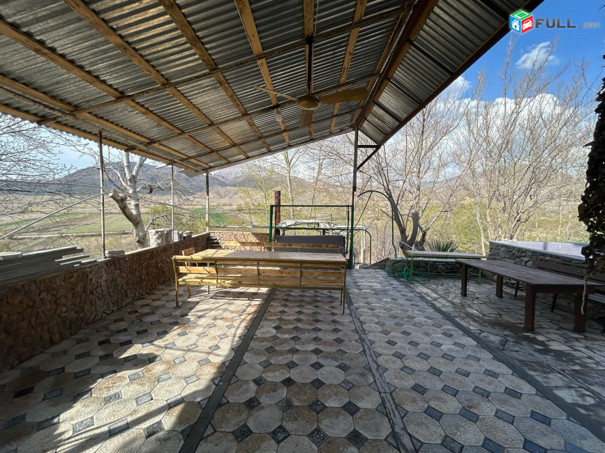 Խոսրովի հարակից տարածքում