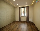 Փոքր Կենտրոնում ՝ Ամիրյան փողոցում, Հանրապետության Հրապարակի հարևանությամբ վարձակալության է տրվում հարմարավետ, կապիտալ վերանորոգված գրասենյակային տարածք For Rent , կոդ G2680