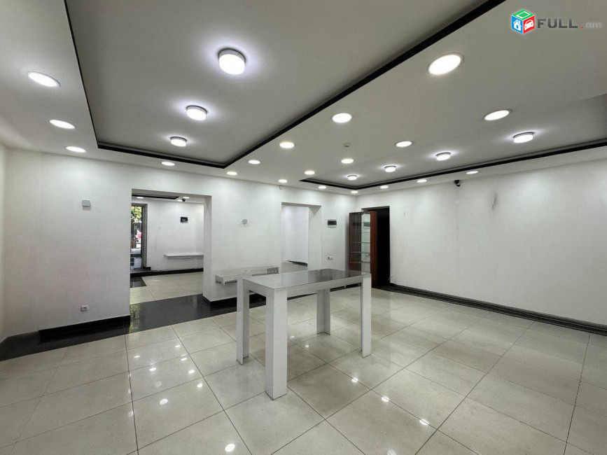 Տիգրանյան փողոցում, վաճառվում է կոմերցիոն տարածք։ For sale կոդ C1910